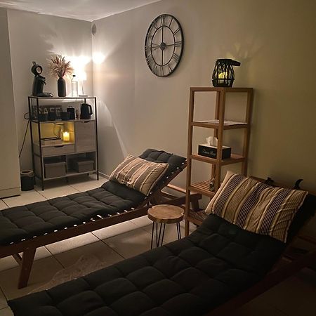 Le Petit Studio De L'Espace Bien Etre Libin Kültér fotó