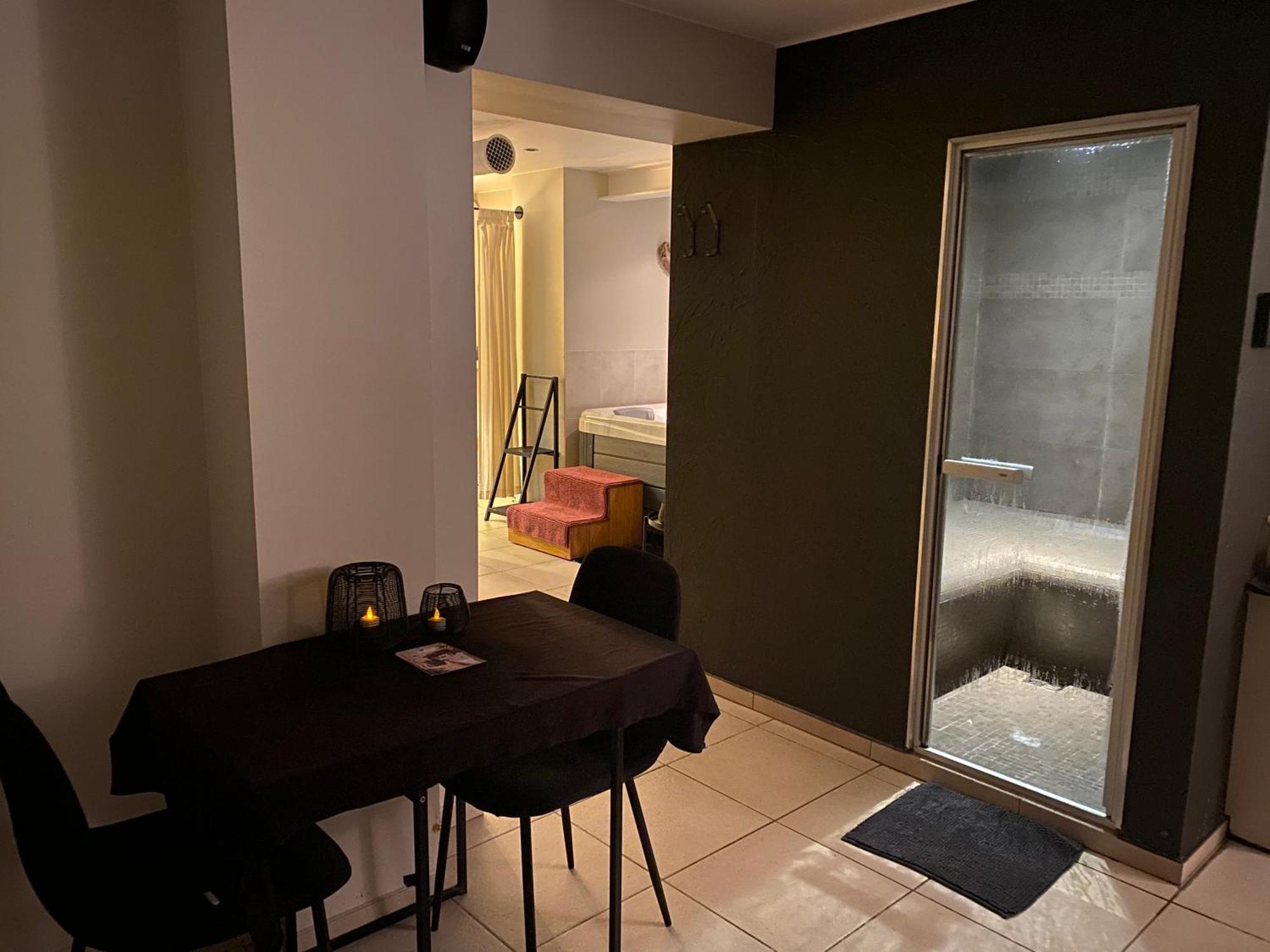 Le Petit Studio De L'Espace Bien Etre Libin Kültér fotó